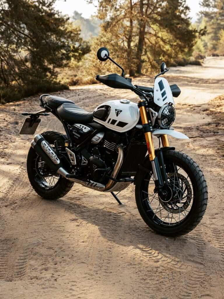 トライアンフ｜スクランブラー400XC｜2026年モデル｜普通二輪免許で乗れるトライアンフ 新型「スクランブラー400 XC」発表！ チューブレススポークホイールやガード類を備えた本格派へ