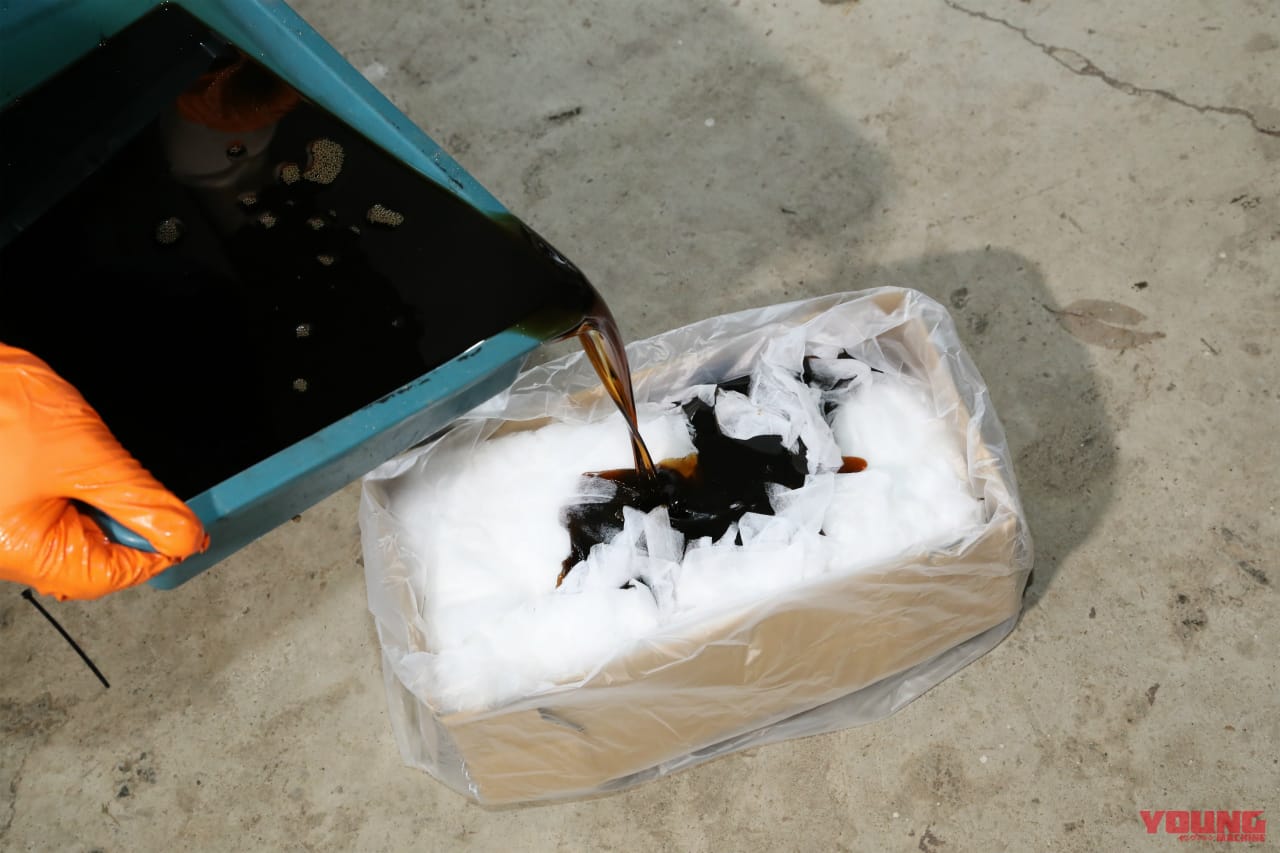 |バイク エンジンオイル 交換の頻度と目安は?自分でできる手順と注意点