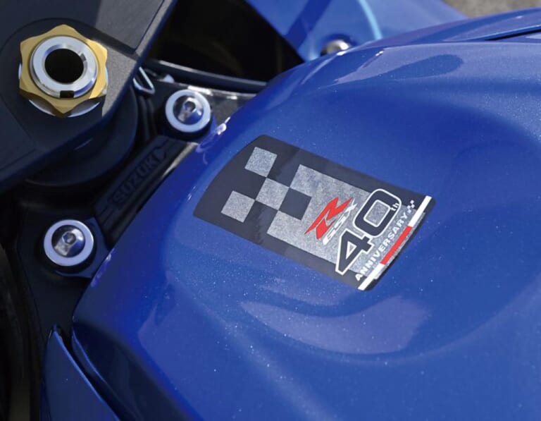 スズキ|GSX-R750|北米仕様|2026年モデル|こっちも40周年記念カラー! 北米で生き残るスズキ「GSX-R750」「GSX-R600」に新型R1000とお揃いの青×白が登場