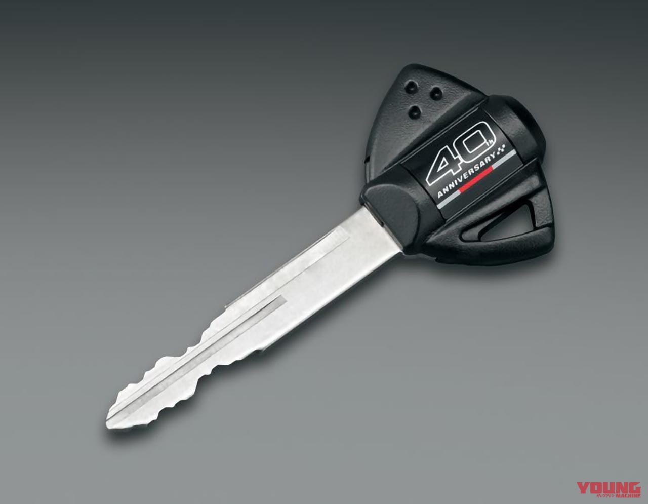 スズキ|GSX-R750|北米仕様|2026年モデル|こっちも40周年記念カラー! 北米で生き残るスズキ「GSX-R750」「GSX-R600」に新型R1000とお揃いの青×白が登場