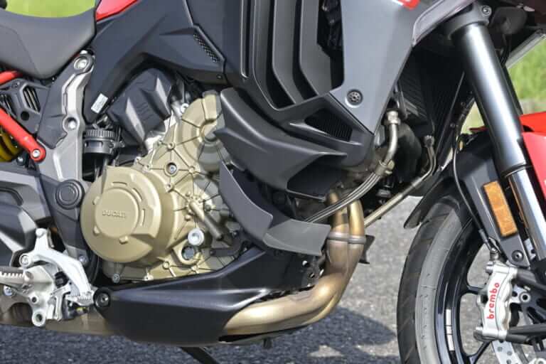 ドゥカティ ムルティストラーダV4S｜V4エンジン｜【ドゥカティ ムルティストラーダV4S】4in1バイクでラグジュアリーな旅に!
