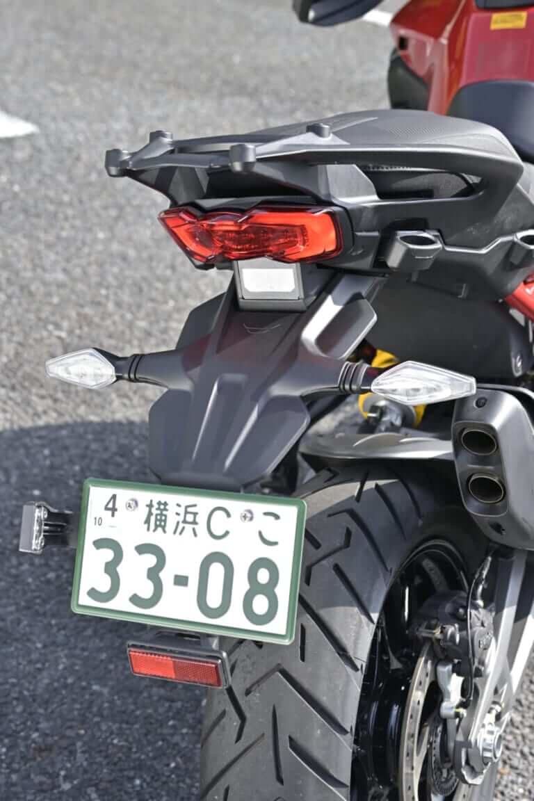 ドゥカティ ムルティストラーダV4S｜テールランプ｜【ドゥカティ ムルティストラーダV4S】4in1バイクでラグジュアリーな旅に!