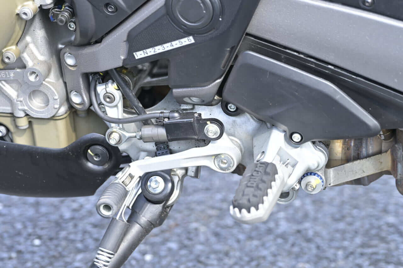 ドゥカティ ムルティストラーダV4S｜クイックシフター｜【ドゥカティ ムルティストラーダV4S】4in1バイクでラグジュアリーな旅に!