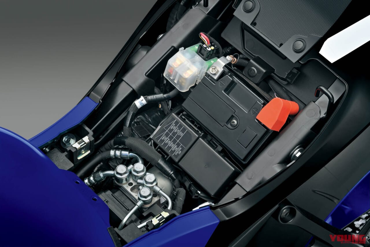 スズキ|GSX-R1000R|2026|スズキ新型「GSX-R1000 / R」英国で価格発表!! エンジンと電子制御を大幅改良しカーボン製ウイングも新装備