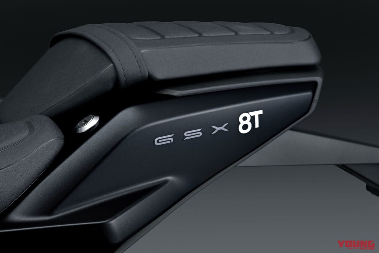 スズキ|GSX-8T|輸出仕様|2025年モデル|【速報】スズキ新型車「GSX-8T / GSX-8TT」登場!! 昭和のロードスター/ロードレーサーをオマージュした本気のネオクラシック
