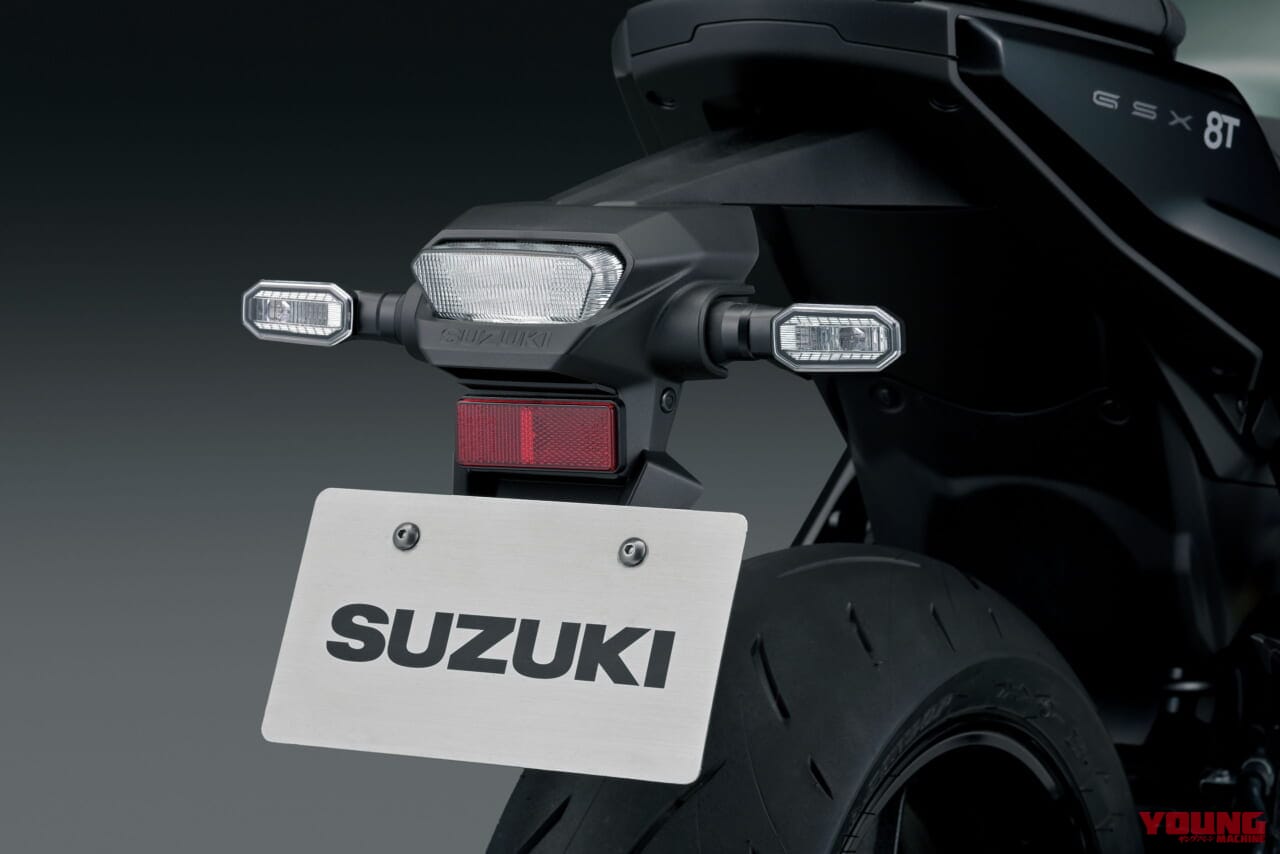 スズキ|GSX-8T|輸出仕様|2025年モデル|【速報】スズキ新型車「GSX-8T / GSX-8TT」登場!! 昭和のロードスター/ロードレーサーをオマージュした本気のネオクラシック