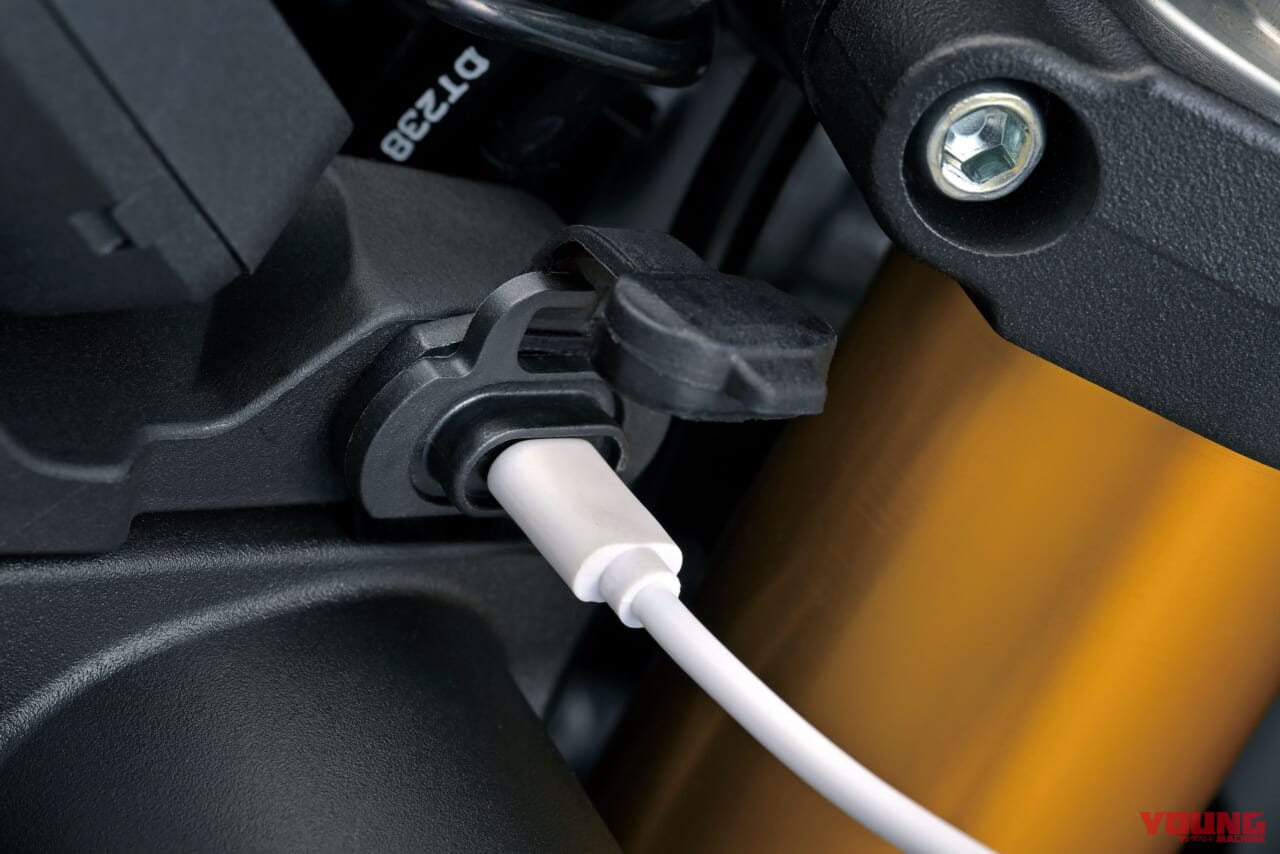 スズキ|GSX-8T|輸出仕様|2025年モデル|【速報】スズキ新型車「GSX-8T / GSX-8TT」登場!! 昭和のロードスター/ロードレーサーをオマージュした本気のネオクラシック