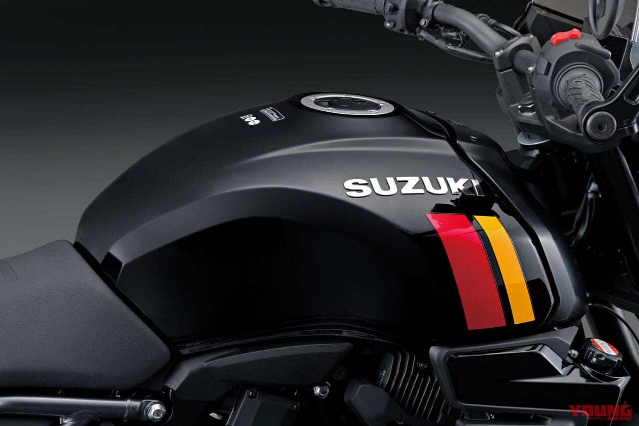 スズキ｜GSX-8TT｜輸出仕様｜2025年モデル｜【速報】スズキ新型車「GSX-8T / GSX-8TT」登場!! 昭和のロードスター/ロードレーサーをオマージュした本気のネオクラシック