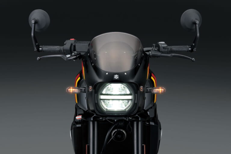 スズキ｜GSX-8TT｜輸出仕様｜2025年モデル｜【速報】スズキ新型車「GSX-8T / GSX-8TT」登場!! 昭和のロードスター/ロードレーサーをオマージュした本気のネオクラシック