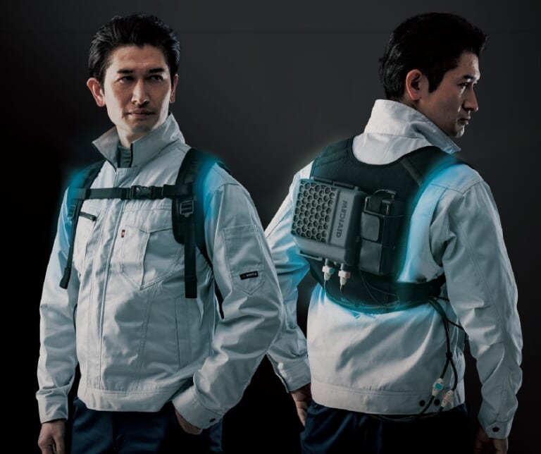 日本シグマックス株式会社 メディエイド アイシングギア ベスト2|ゴツいバックパックは伊達じゃない! プロ仕様の最強冷却ウェア「メディエイド アイシングギア ベスト2」は酷暑ツーリングを快適にする