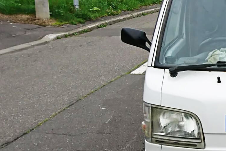 GPZ900Rの純正後期ミラーを取り付けたなちおさんのハイゼットトラック|「ニンジャのミラーが軽トラにボルトオン!? 」カワサキフリーク&バイク好きにも刺さる【カンタンでリーズナブルな定番チューン】