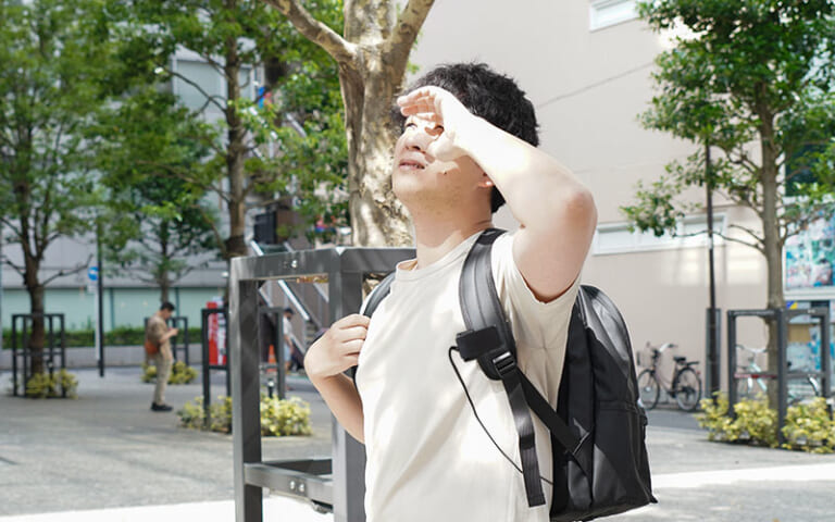 サンコー ワキひえ～る｜リュック派ライダー必見! 脇の下冷却デバイス「ワキひえ～る」で熱い夏のツーリングも快適に
