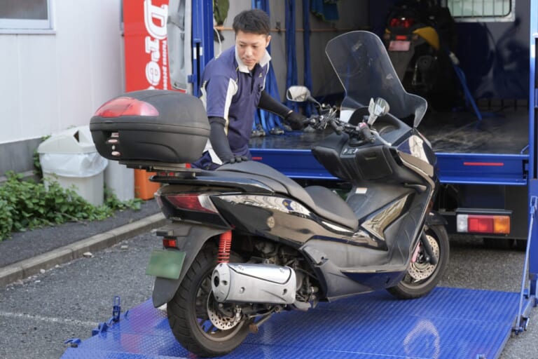 バイク輸送のイメージ｜【2025年版】手ぶらで北海道ツーリング! ゼロ・プラスBHSが手がける「愛車と行く夢の旅」