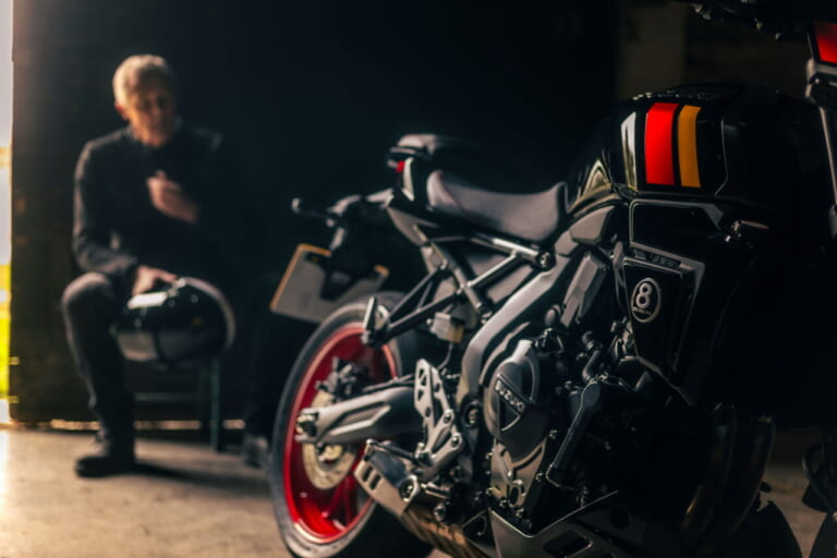 スズキ｜GSX-8TT｜輸出仕様｜2025年モデル｜【速報】スズキ新型車「GSX-8T / GSX-8TT」登場!! 昭和のロードスター/ロードレーサーをオマージュした本気のネオクラシック