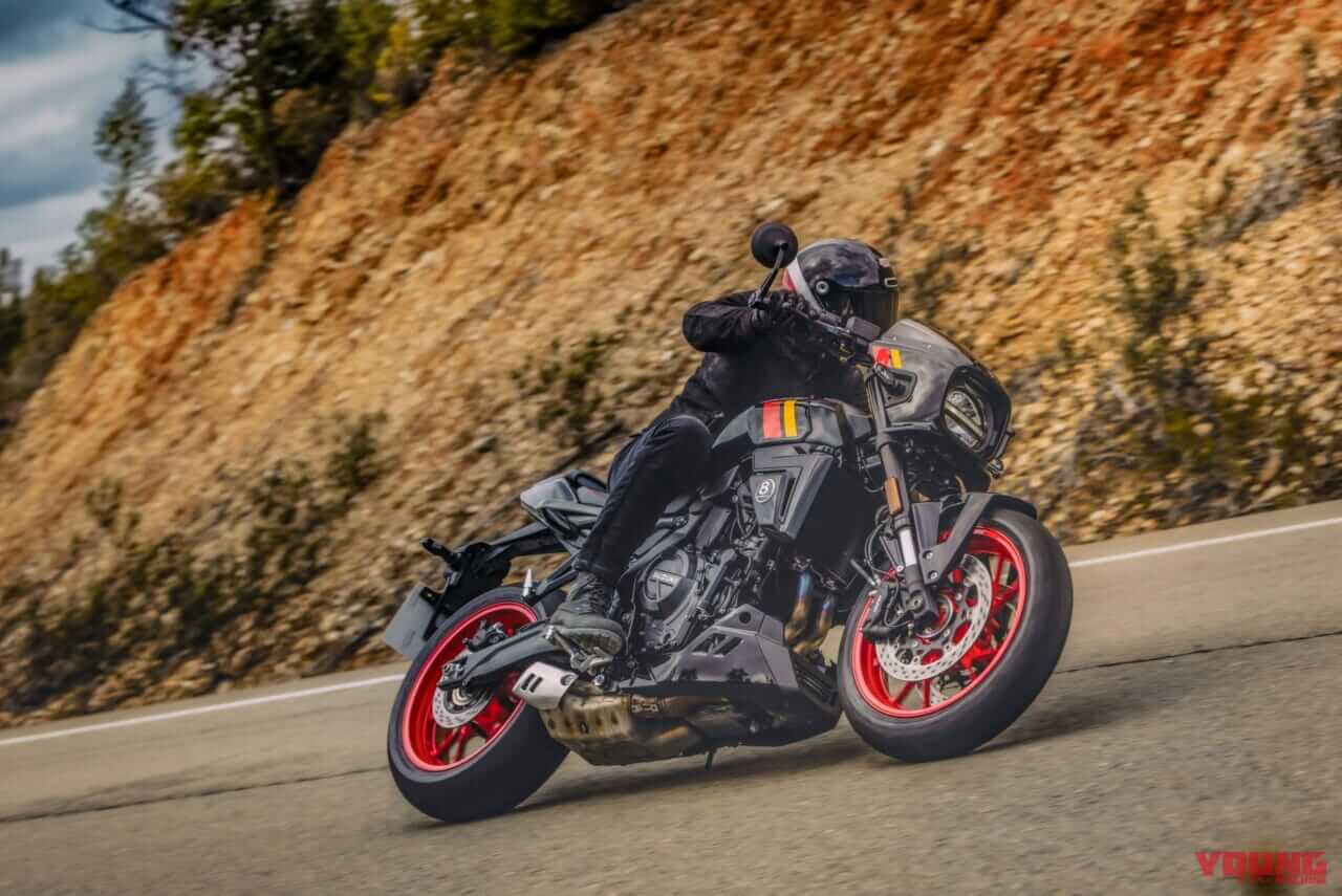 スズキ｜GSX-8TT｜輸出仕様｜2025年モデル｜【速報】スズキ新型車「GSX-8T / GSX-8TT」登場!! 昭和のロードスター/ロードレーサーをオマージュした本気のネオクラシック