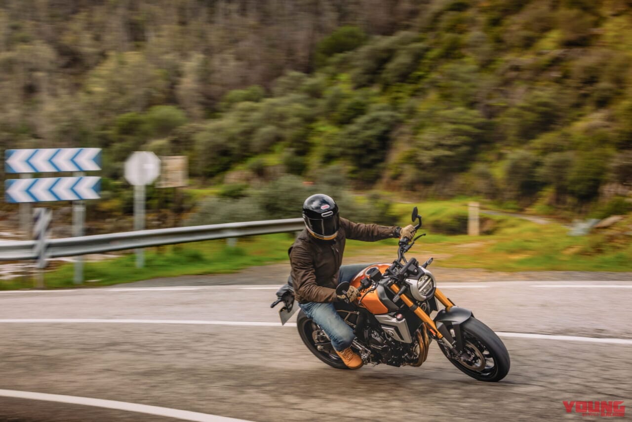 スズキ|GSX-8T|輸出仕様|2025年モデル|【速報】スズキ新型車「GSX-8T / GSX-8TT」登場!! 昭和のロードスター/ロードレーサーをオマージュした本気のネオクラシック