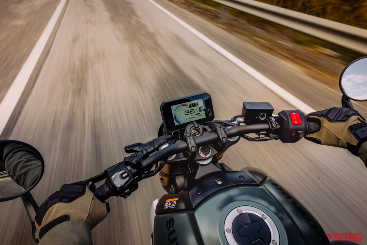 スズキ|GSX-8T|輸出仕様|2025年モデル|【速報】スズキ新型車「GSX-8T / GSX-8TT」登場!! 昭和のロードスター/ロードレーサーをオマージュした本気のネオクラシック