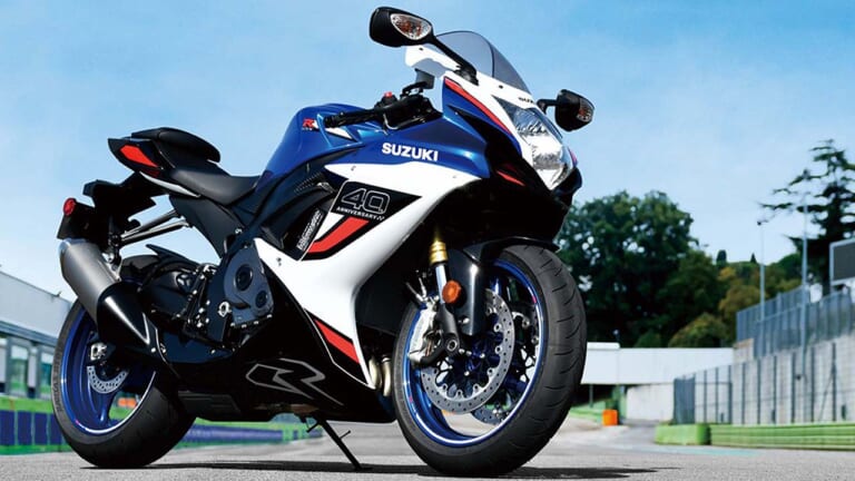 こっちも40周年記念カラー！ 北米で生き残るスズキ「GSX-R750」「GSX-R600」に新型R1000とお揃いの青×白が登場