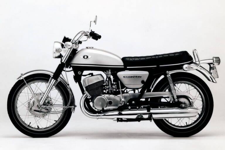 スズキ|T500||1969年モデル|【速報】スズキ新型車「GSX-8T / GSX-8TT」登場!! 昭和のロードスター/ロードレーサーをオマージュした本気のネオクラシック