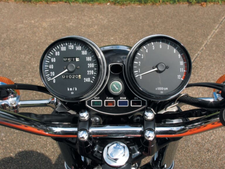 KAWASAKI Z1|性能/装備/スタイル すべてが歴史を塗り替えた:カワサキZ1/Z2【1973~1978】各部解説