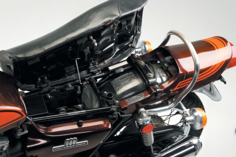 KAWASAKI Z1|性能/装備/スタイル すべてが歴史を塗り替えた:カワサキZ1/Z2【1973~1978】各部解説