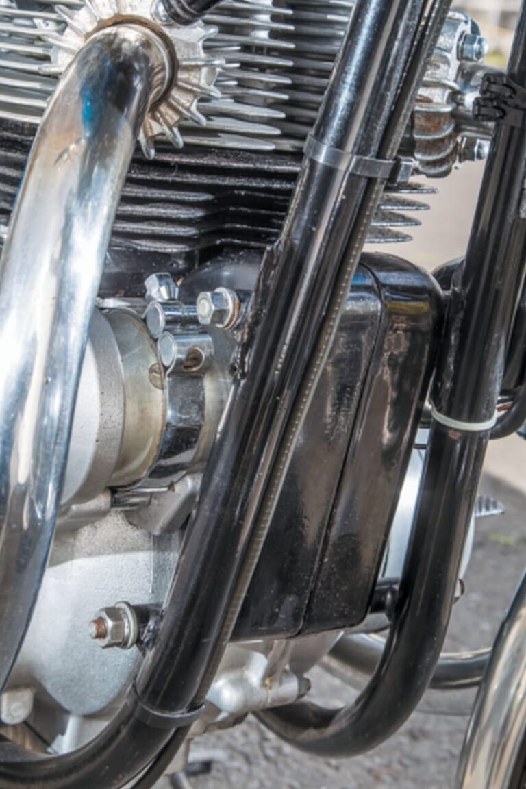 KAWASAKI 650-W1｜カワサキの基盤を作った空冷バーチカルツイン:650-W1各部詳細チェック【年代によって異なる構成】