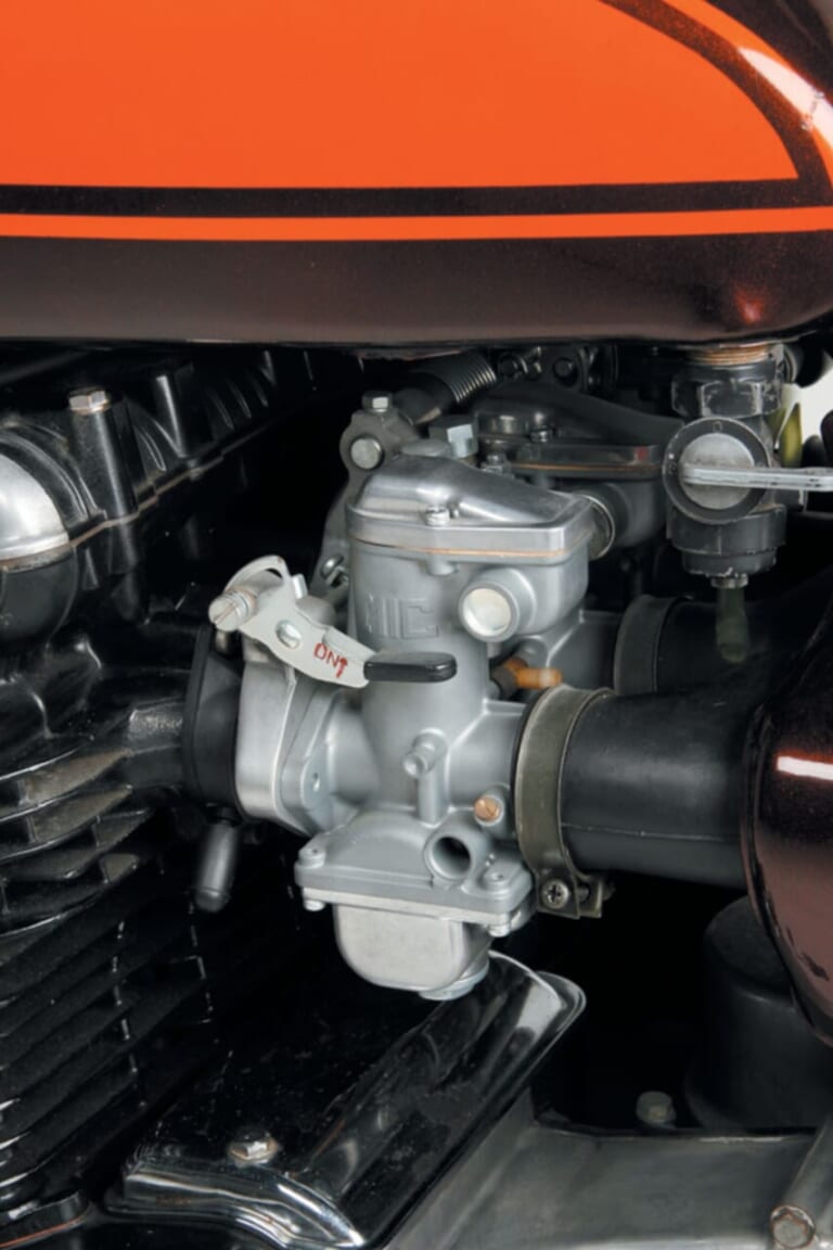 KAWASAKI Z1|性能/装備/スタイル すべてが歴史を塗り替えた:カワサキZ1/Z2【1973~1978】各部解説