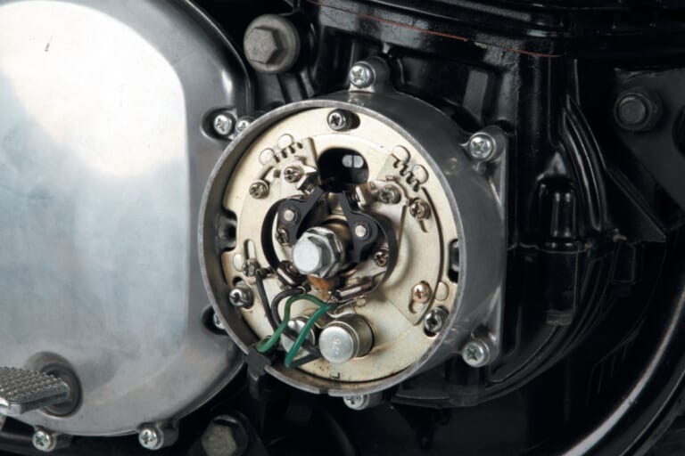 KAWASAKI Z1|性能/装備/スタイル すべてが歴史を塗り替えた:カワサキZ1/Z2【1973~1978】各部解説