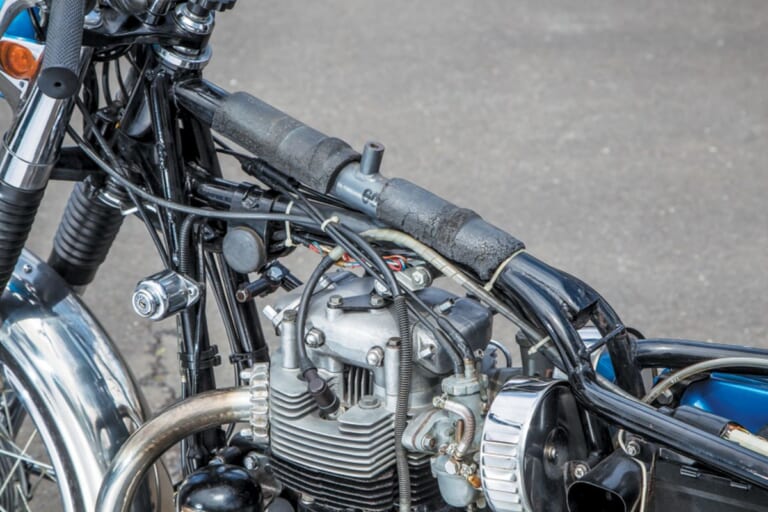 KAWASAKI 650-W1｜カワサキの基盤を作った空冷バーチカルツイン:650-W1各部詳細チェック【年代によって異なる構成】