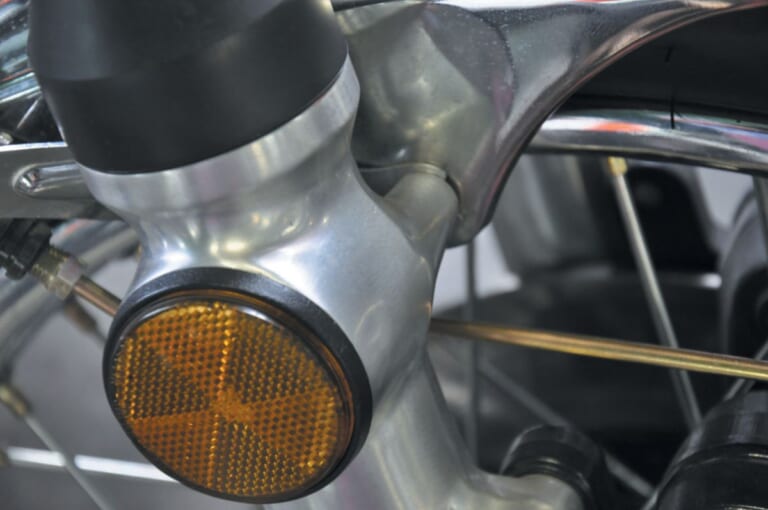 KAWASAKI Z1|性能/装備/スタイル すべてが歴史を塗り替えた:カワサキZ1/Z2【1973~1978】各部解説