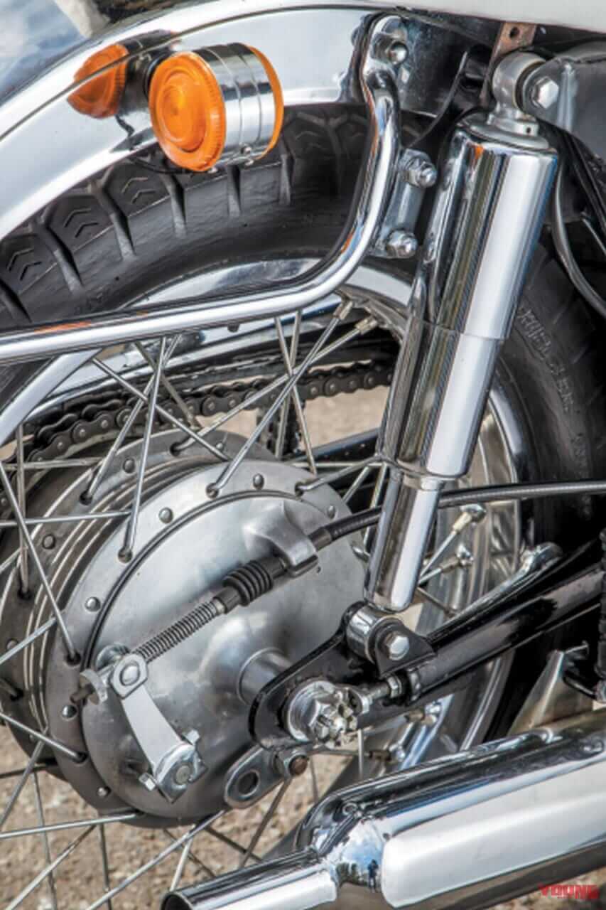 |カワサキの基盤を作った空冷バーチカルツイン:650-W1各部詳細チェック【年代によって異なる構成】