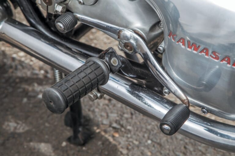 KAWASAKI 650-W1｜カワサキの基盤を作った空冷バーチカルツイン:650-W1各部詳細チェック【年代によって異なる構成】