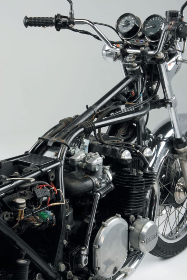 KAWASAKI Z1|性能/装備/スタイル すべてが歴史を塗り替えた:カワサキZ1/Z2【1973~1978】各部解説