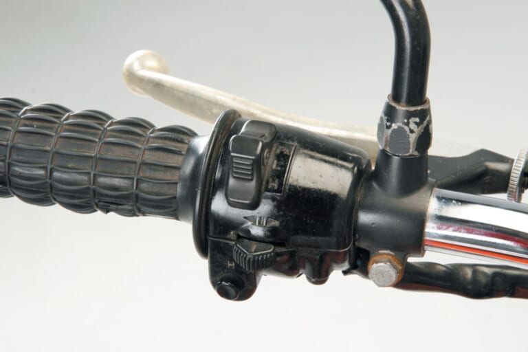 KAWASAKI Z1|性能/装備/スタイル すべてが歴史を塗り替えた:カワサキZ1/Z2【1973~1978】各部解説