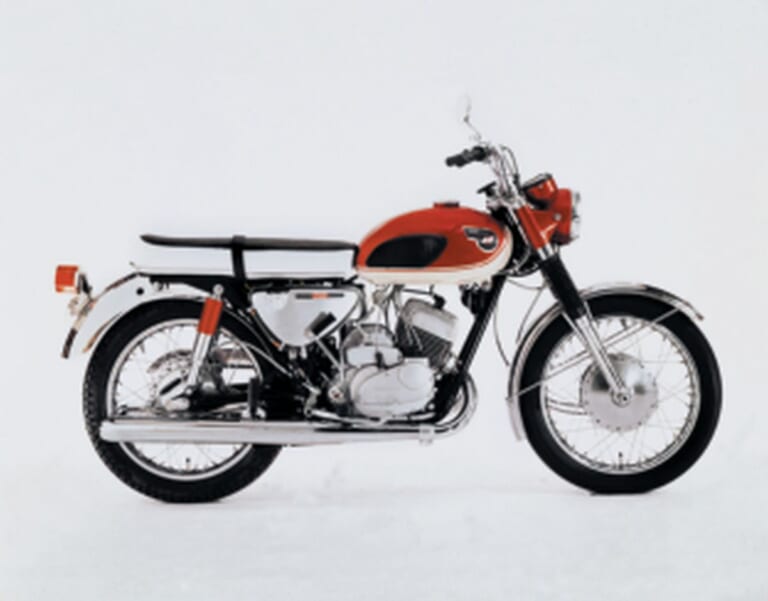 KAWASAKI 250A1|カワサキ650-W1の系譜【時代に先駆けた動力性能と信頼性】