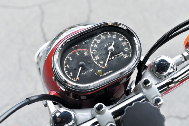 KAWASAKI 650-W1|カワサキが誇るWの原点:650-W1試乗インプレ「味わい深さだけじゃない!」