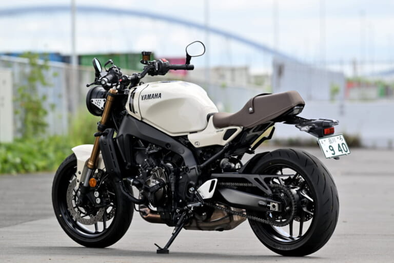 ヤマハ｜XSR900｜2025年モデル｜【日本仕様だけのアイボリーは9月30日までの受注生産!】ヤマハ「XSR900」2025年モデル試乗レポート