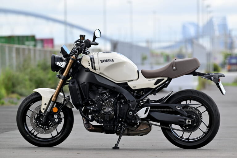 ヤマハ｜XSR900｜2025年モデル｜【日本仕様だけのアイボリーは9月30日までの受注生産!】ヤマハ「XSR900」2025年モデル試乗レポート