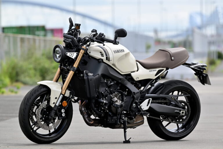 ヤマハ｜XSR900｜2025年モデル｜【日本仕様だけのアイボリーは9月30日までの受注生産!】ヤマハ「XSR900」2025年モデル試乗レポート