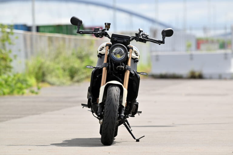 ヤマハ｜XSR900｜2025年モデル｜【日本仕様だけのアイボリーは9月30日までの受注生産!】ヤマハ「XSR900」2025年モデル試乗レポート