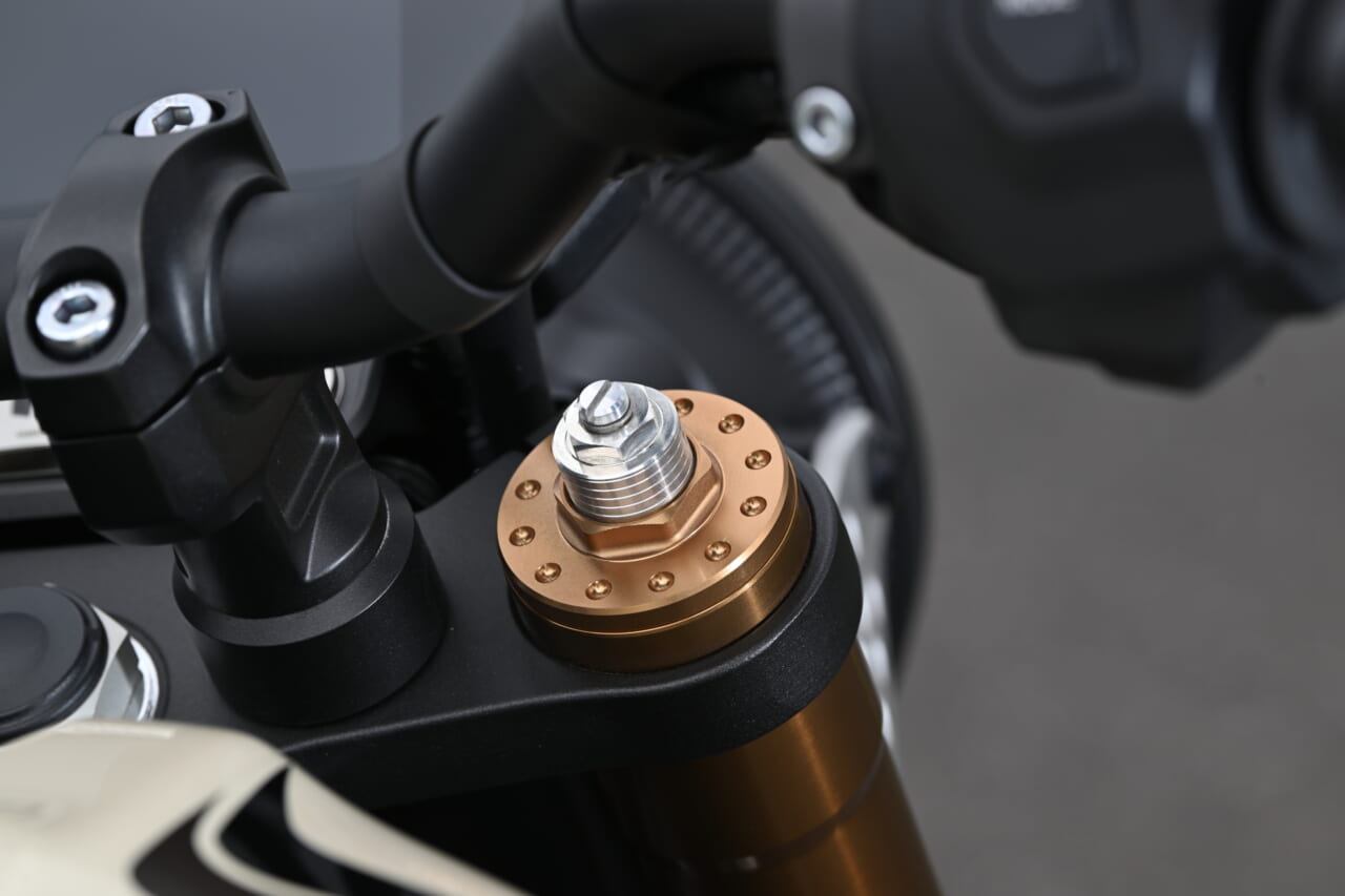 ヤマハ｜XSR900｜2025年モデル｜【日本仕様だけのアイボリーは9月30日までの受注生産!】ヤマハ「XSR900」2025年モデル試乗レポート