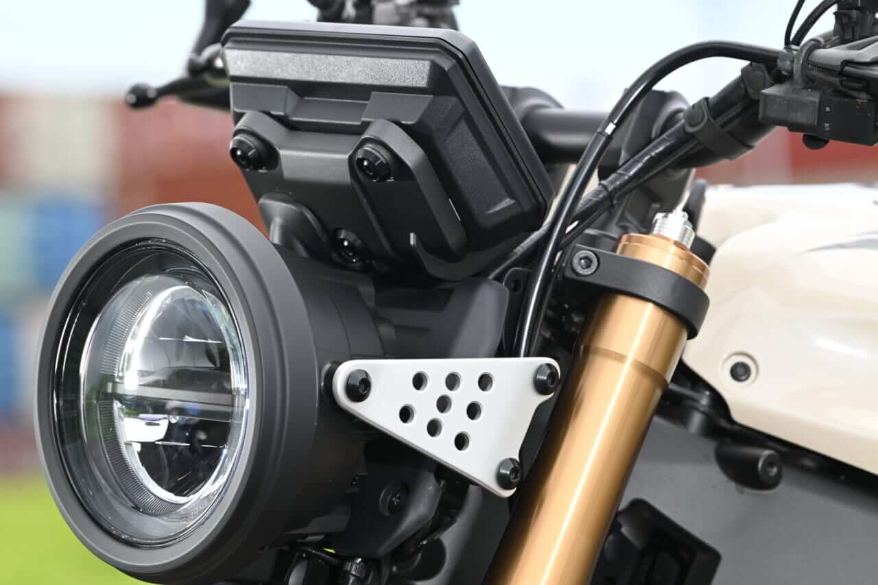 ヤマハ｜XSR900｜2025年モデル｜【日本仕様だけのアイボリーは9月30日までの受注生産!】ヤマハ「XSR900」2025年モデル試乗レポート