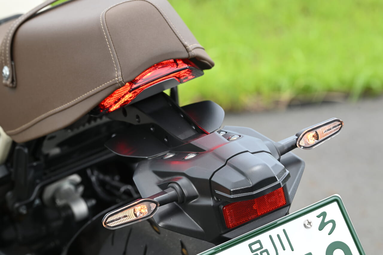 ヤマハ｜XSR900｜2025年モデル｜【日本仕様だけのアイボリーは9月30日までの受注生産!】ヤマハ「XSR900」2025年モデル試乗レポート