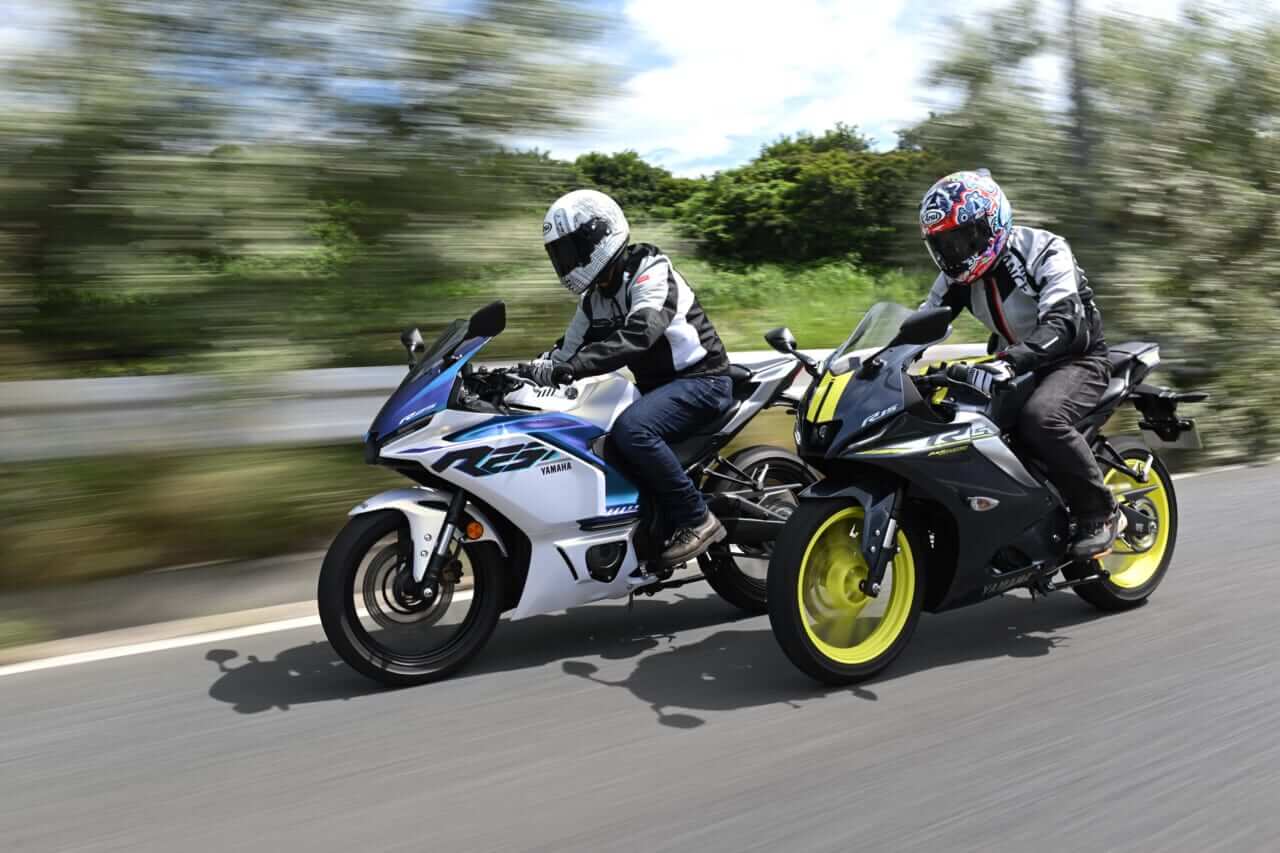 ヤマハ｜YZF-R25｜YZF-R15｜同時試乗で徹底比較だッ!! 同じヤマハの軽二輪だけど…YZF-R15とYZF-R25ってどう違う?【街中メインで試乗してみた!!】