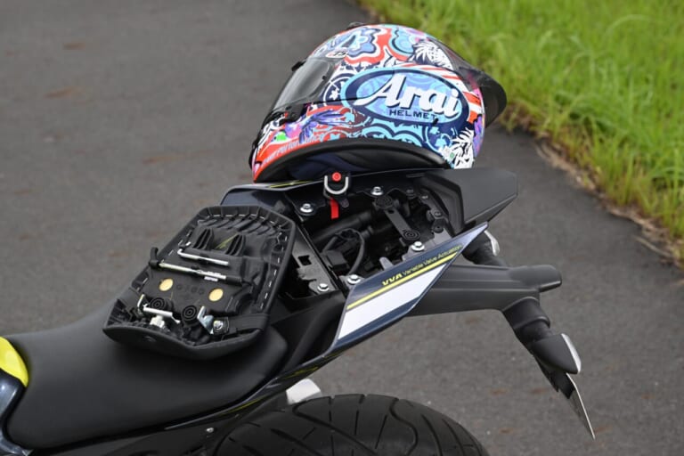 ヤマハ｜YZF-R25｜YZF-R15｜同時試乗で徹底比較だッ!! 同じヤマハの軽二輪だけど…YZF-R15とYZF-R25ってどう違う?【街中メインで試乗してみた!!】
