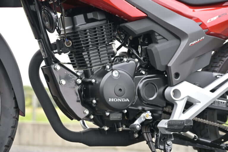 HONDA CBF125R｜【日本上陸!】CBF125R：原付二種ストリートファイター、この走りで新車価格23.8万円はオドロキ!