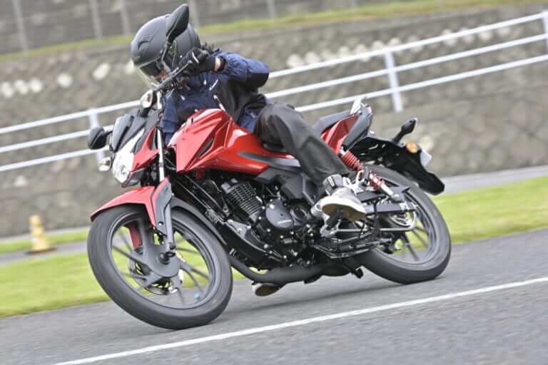 HONDA CBF125R｜【日本上陸!】CBF125R：原付二種ストリートファイター、この走りで新車価格23.8万円はオドロキ!