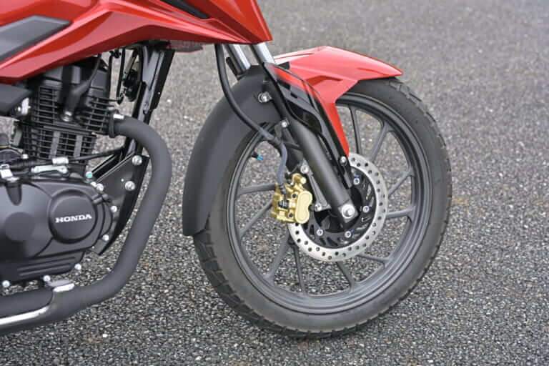 HONDA CBF125R｜【日本上陸!】CBF125R：原付二種ストリートファイター、この走りで新車価格23.8万円はオドロキ!