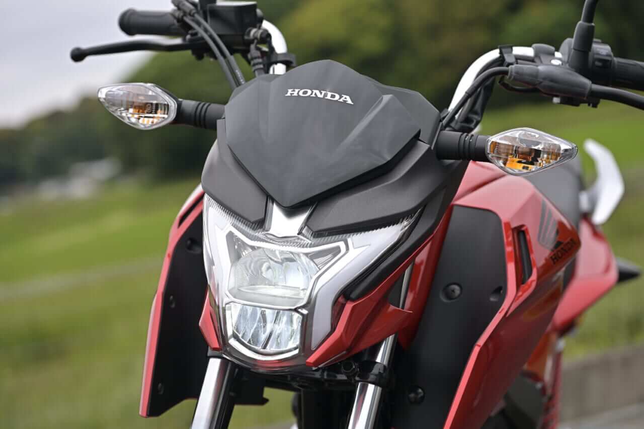 HONDA CBF125R｜【日本上陸!】CBF125R：原付二種ストリートファイター、この走りで新車価格23.8万円はオドロキ!