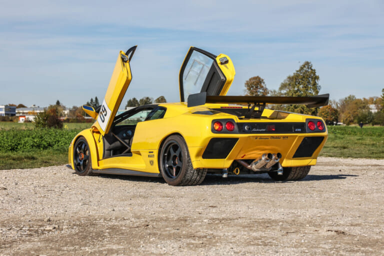 シザースドア｜ランボルギーニ最後の「狂える猛牛」か? 世界限定30台の”ディアブロGTR”が持つ魅力
